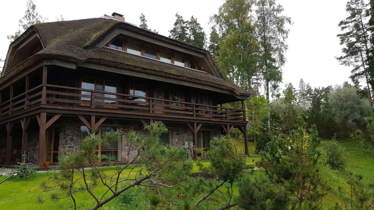Hostal Dzeni Amatciems Exterior foto